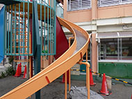 すべり台ビフォー